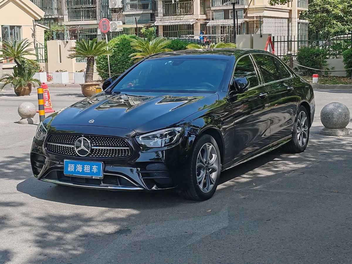 奔驰E级 5座豪华型